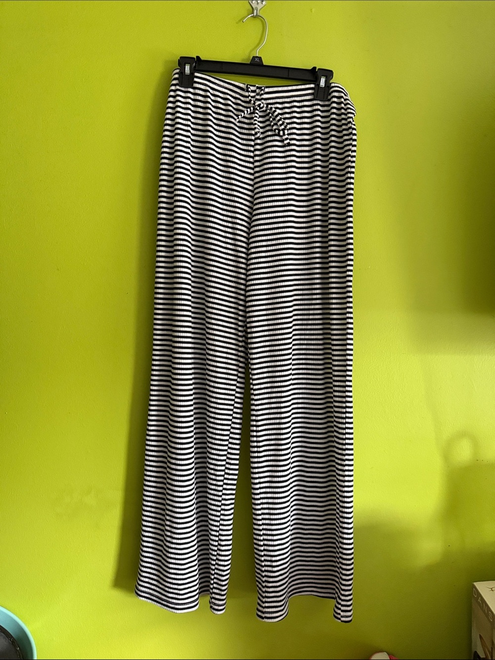 White Fox Black & White Striped Wide Leg Lounge Pants Size XL